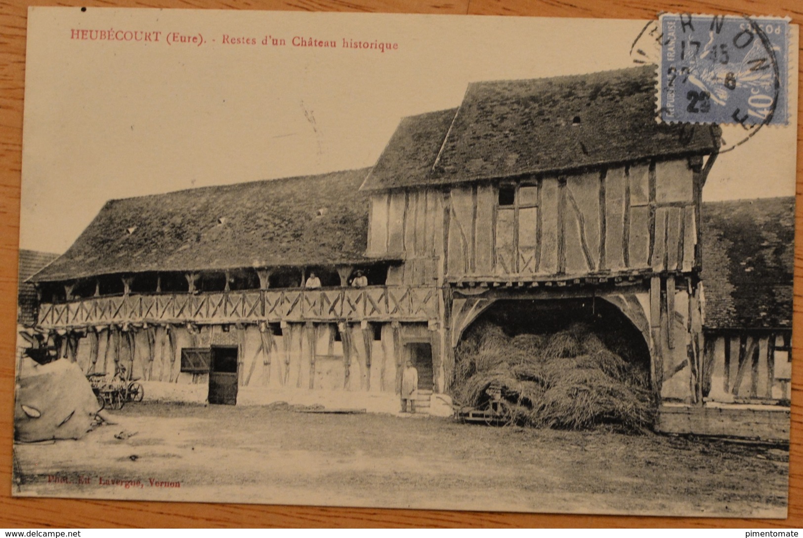 HEUBECOURT RESTES D'UN CHATEAU HISTORIQUE FERME - Hébécourt