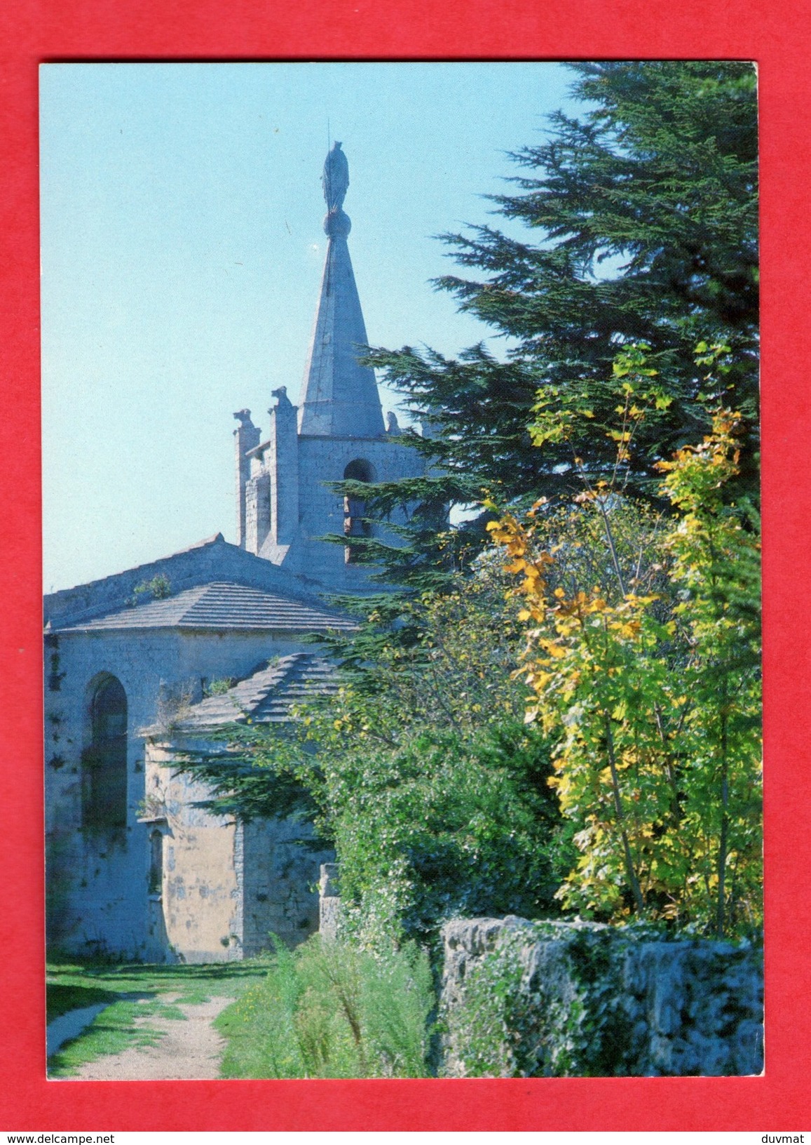 84 Vaucluse Bonnieux L ' Eglise Haute Dominant Le Village   (10,5 X 15) - Autres & Non Classés