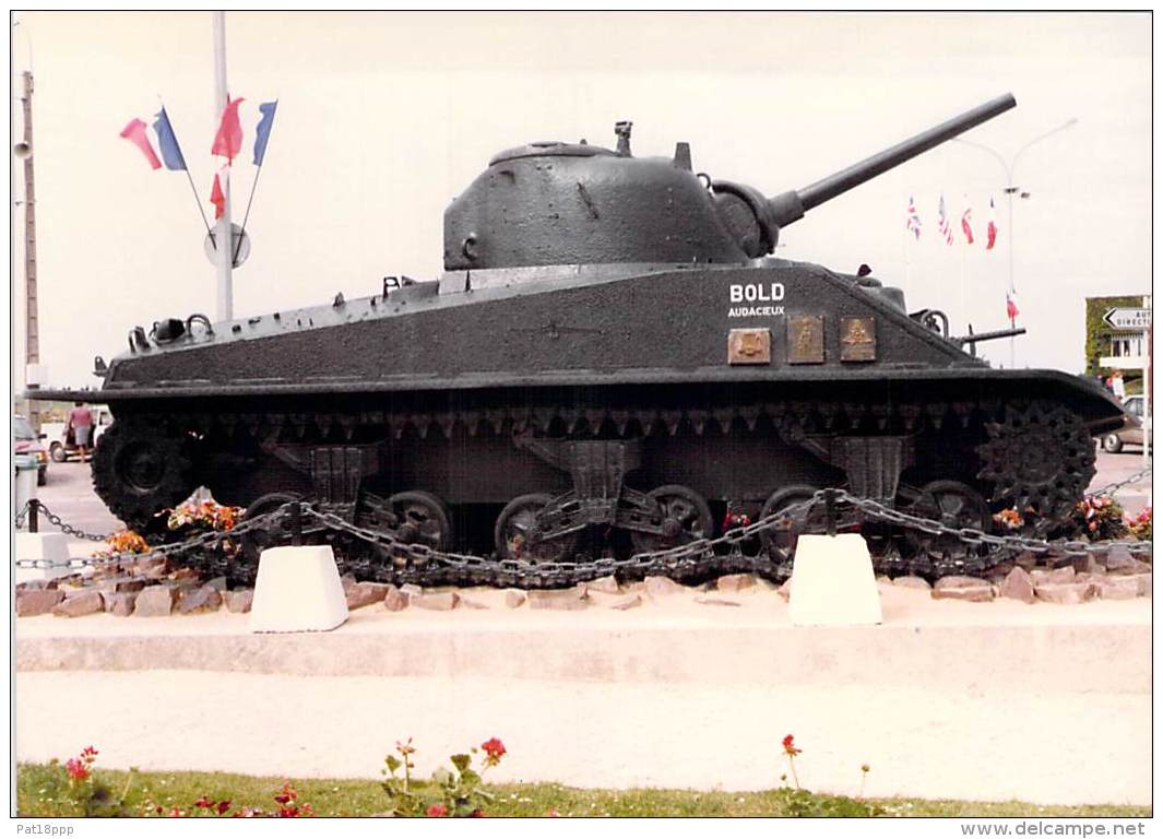 PHOTO Originale MILITARIA (1980's) TANK  "BOLD" - Réunion Véhicules Militaires / Meeting Military (17.7 X 12.6 Cm) - Krieg, Militär