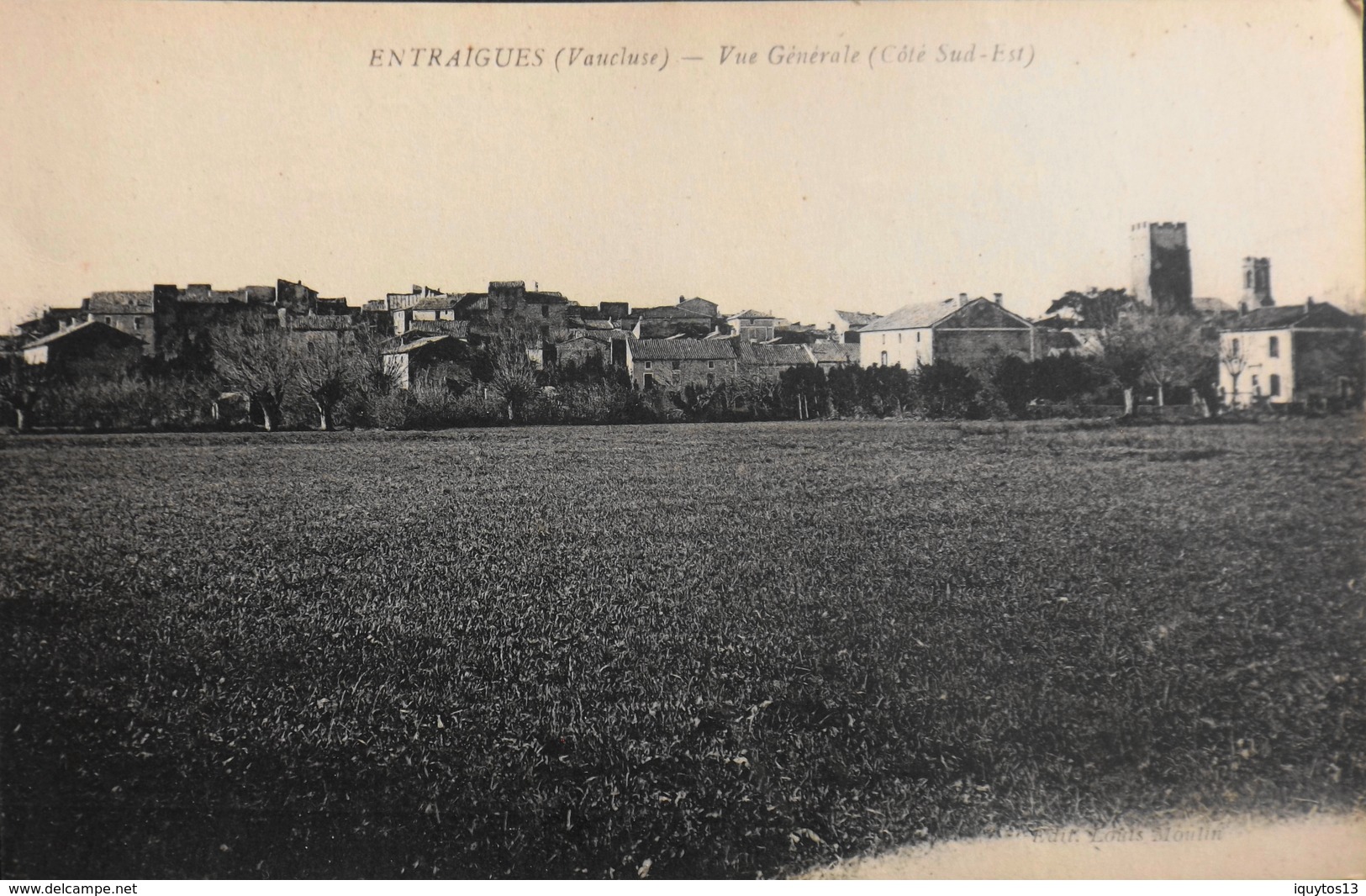 CPA. - FRANCE - Entraigues-sur-la-Sorgue Est Situé Dans Le Dép. De Vaucluse - Vue Générale Côté Sud Est - TBE - Entraigue Sur Sorgue