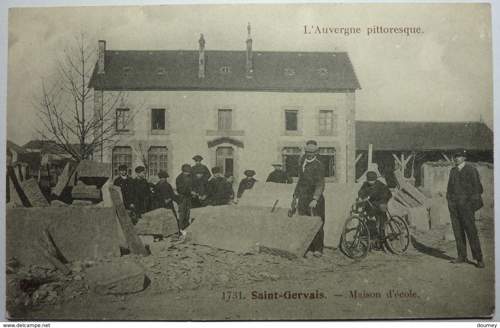 MAISON D'ÉCOLE - SAINT GERVAIS - Saint Gervais D'Auvergne