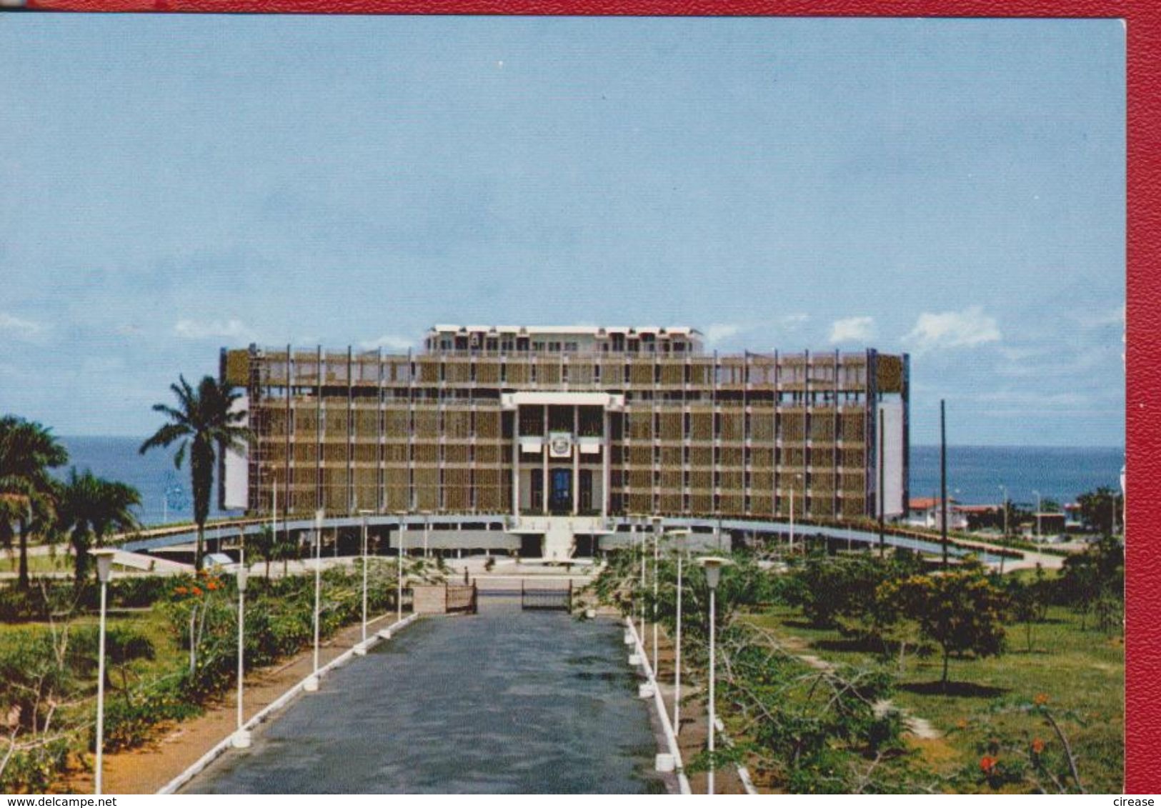 MONROVIA EXECUTIVE MANSION LIBERIA POSTCARD UNUSED - Liberia