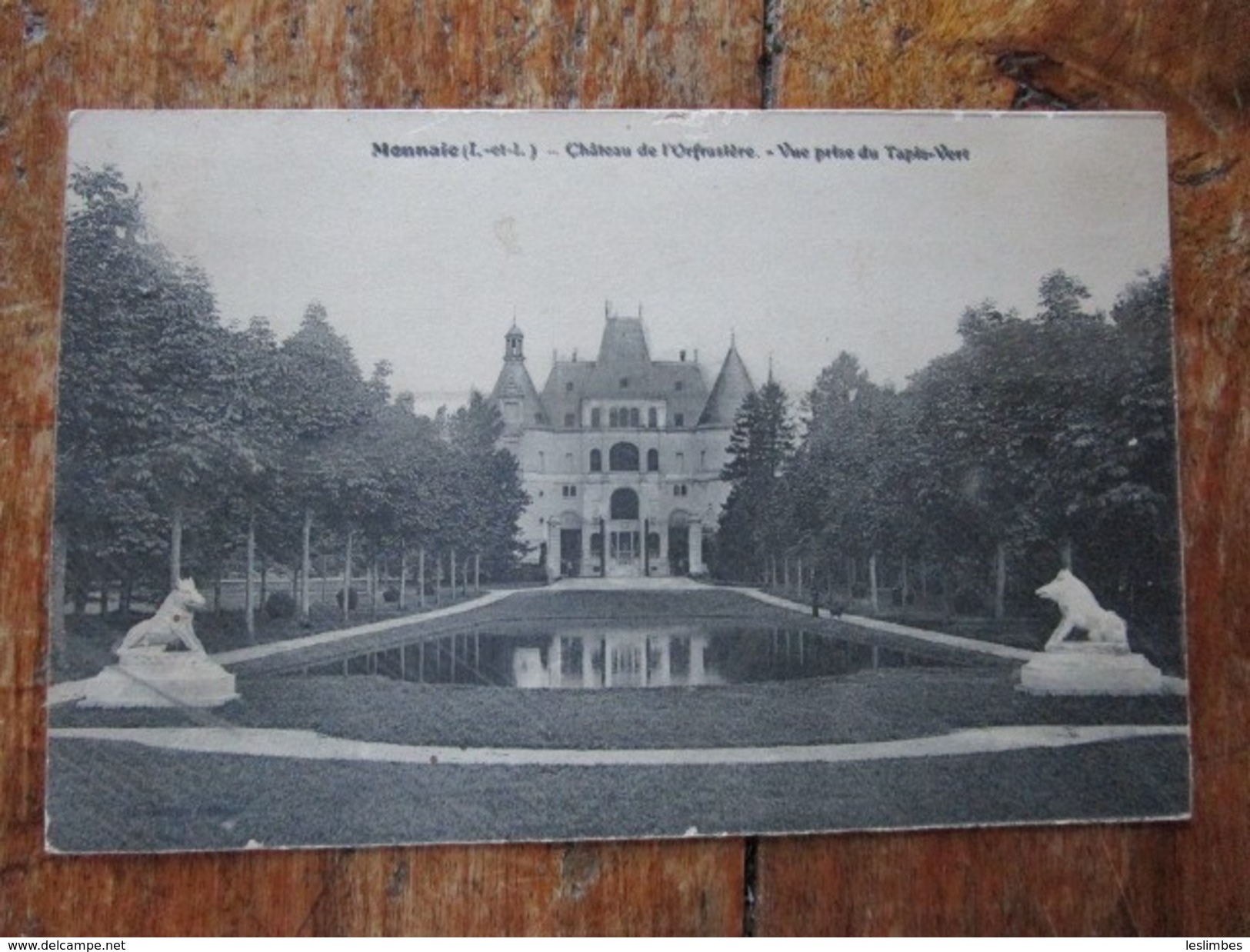 Monnaie. Chateau De L'Orfrasiere. Vue Pris Du Tapis Vert. - Monnaie