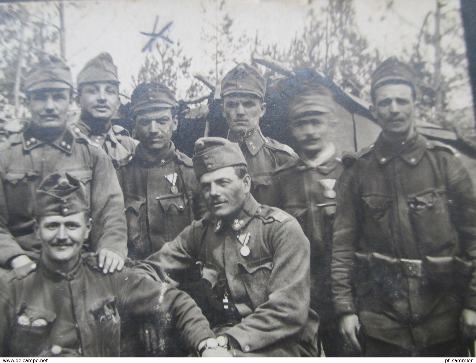 AK Österreich 1. WK 1919 Österreichische Armee / Heer.  Soldaten / Regiment / Orden / Abzeichen - Guerre 1914-18