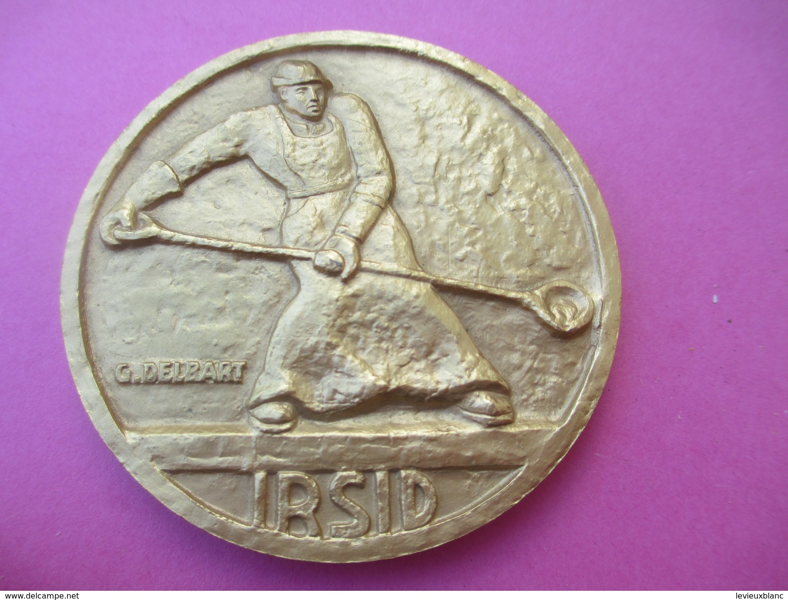 3 Médailles Ancienneté/IRSID/Institut De Recherche De La Sidérurgie/Bronze-Argent-Or/attribuées/1972-77-82        MED148 - France