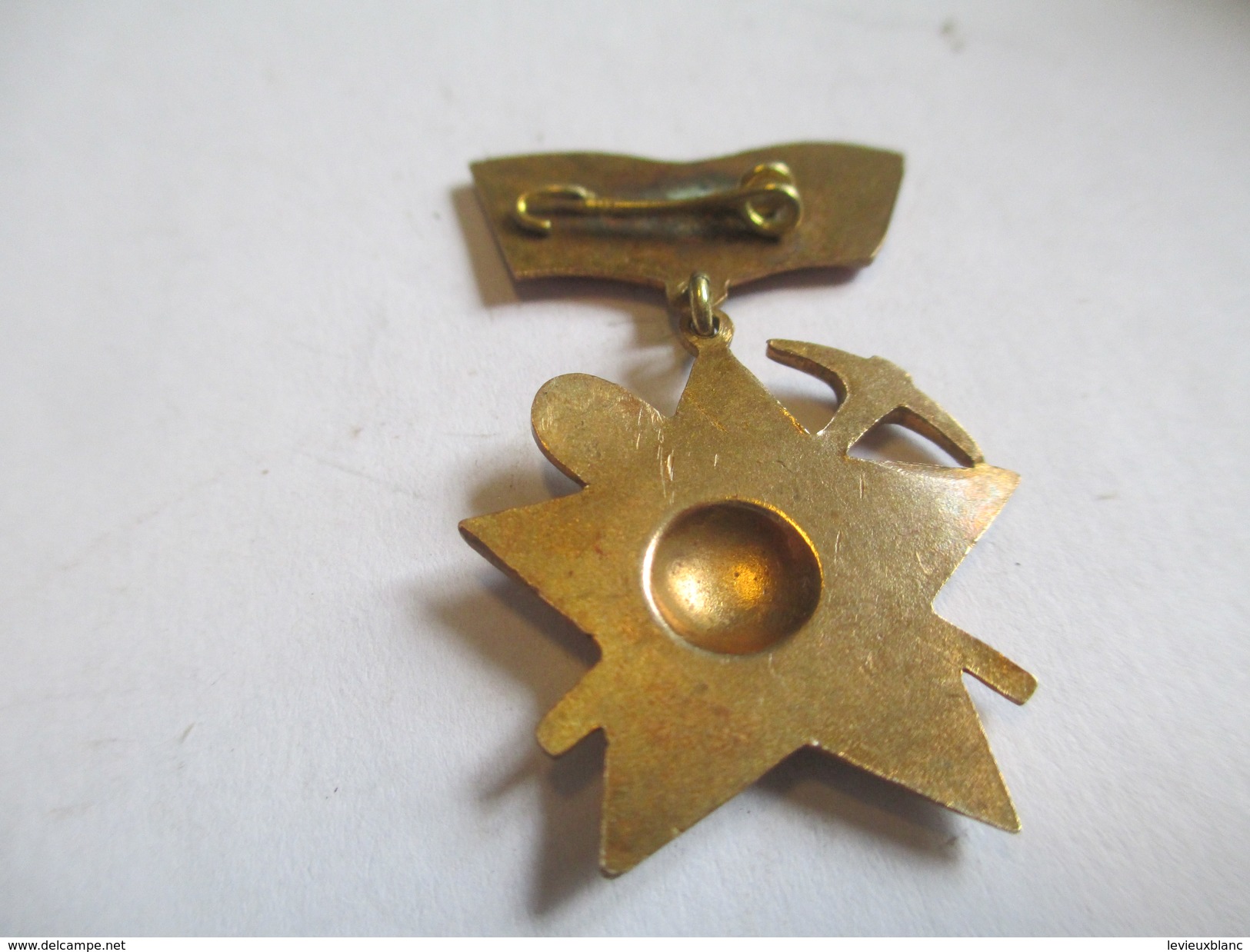 Médaille Pendante Avec Béliére/ RUSSIE/ Bronze/ Etoile " 3 A" /Vers 1950   MED153 - Rusia