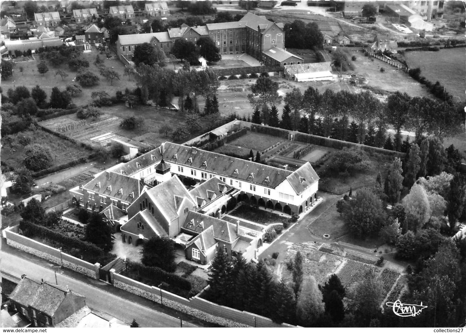 59-FOURMIES- MONASTERE DES CLARISSES, VUE  AERIENNE - Fourmies