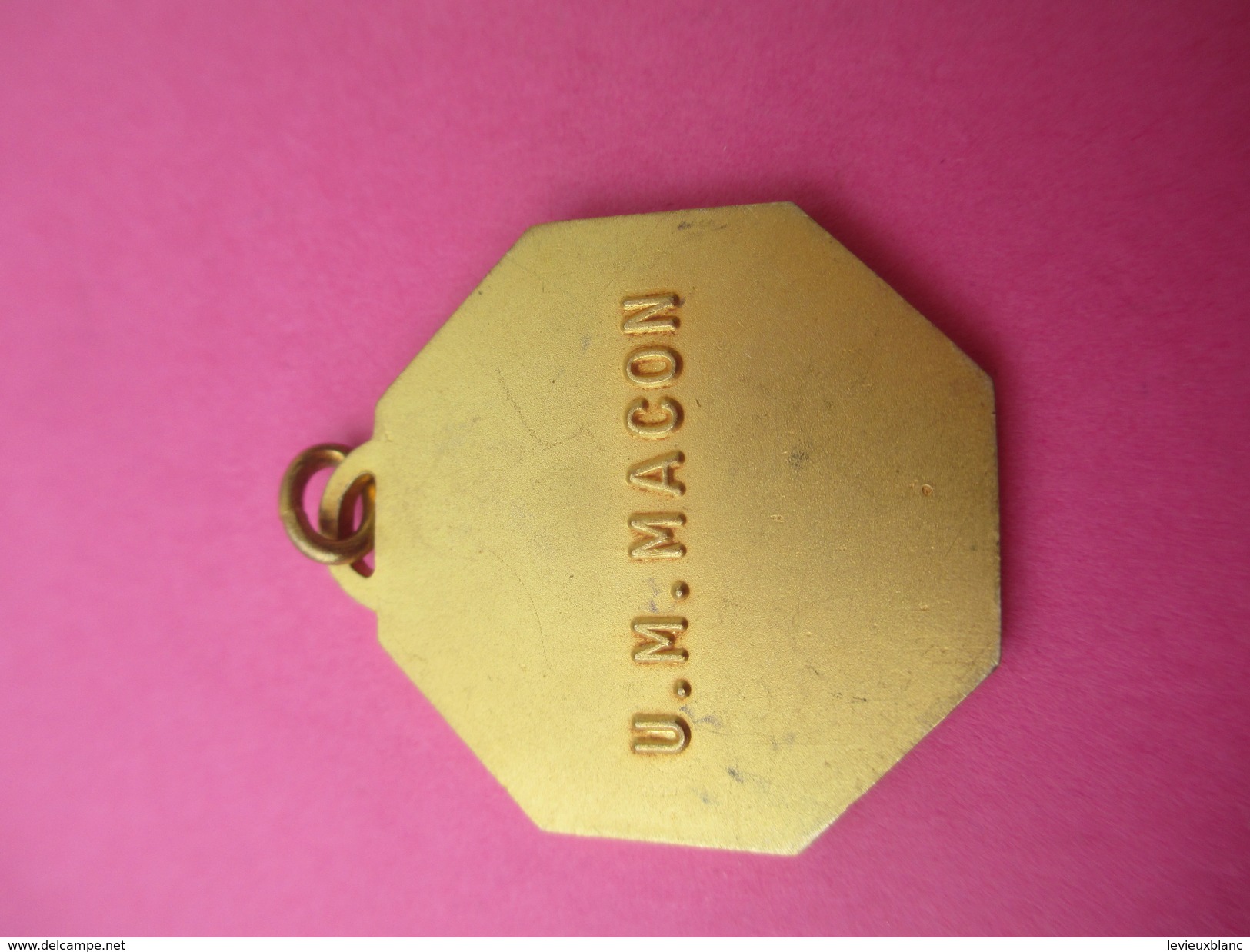 Médaille De Sport/ Gymnastique  /Athléte/ Agrés/ Bronze Doré/ UM  MACON/ / Vers 1930 - 1950             SPO183 - Gymnastiek