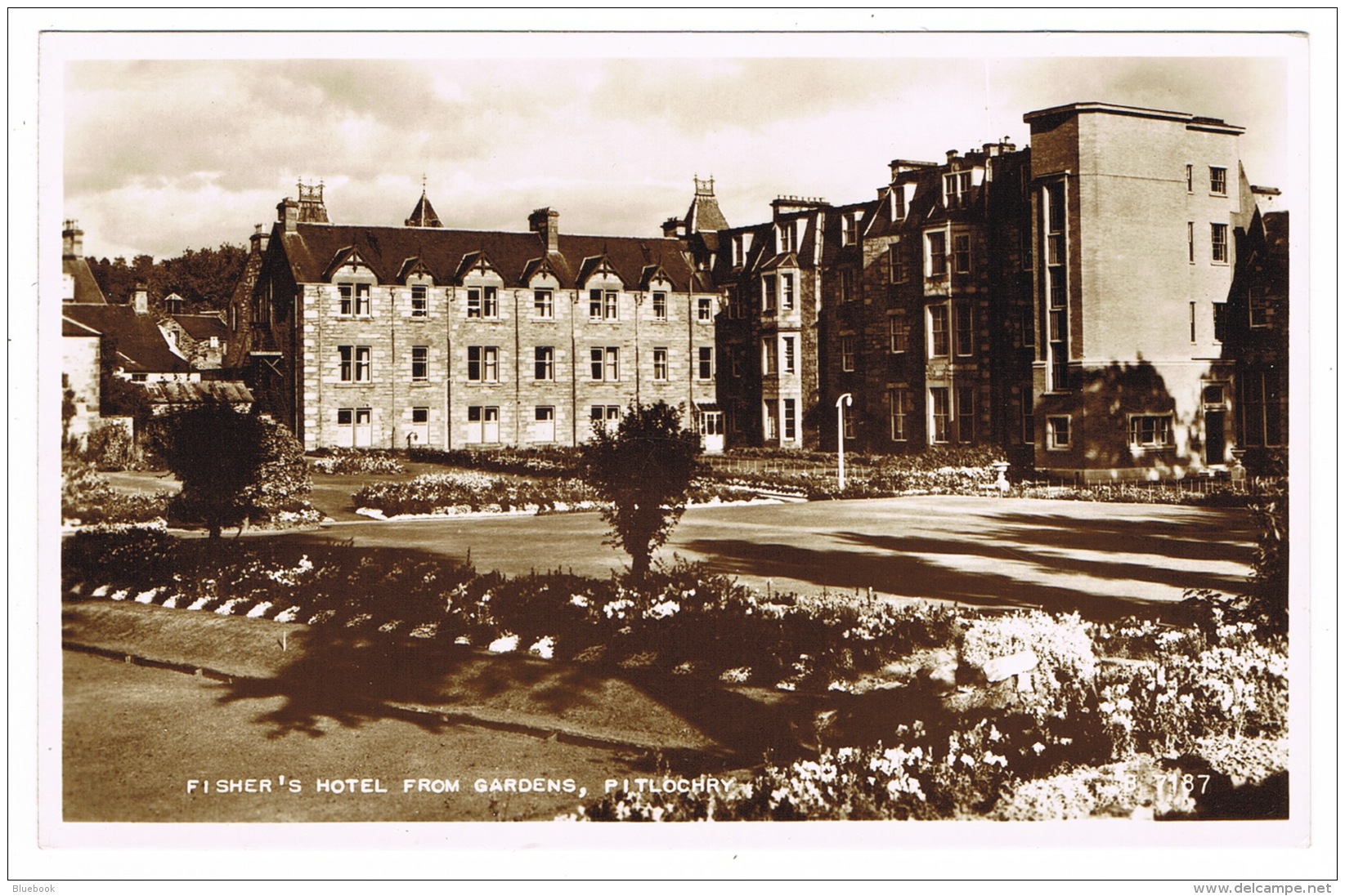 RB 1165 - Real Photo Postcard - Fisher's Hotel From Gardens Pitlochry Perthshire Scotland - Perthshire