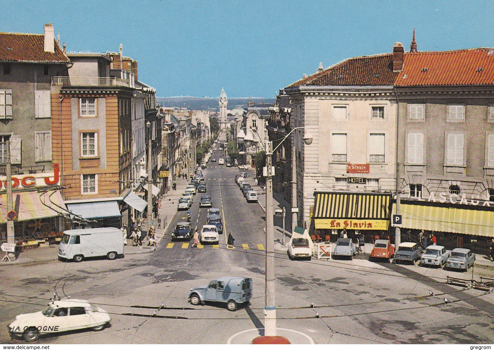 87 : LIMOGES  La Place Denis DUSSOUBS Et L'avenue De La République , Vieilles Voitures Citroen 2cv  , Renault 4cv Simca - Limoges