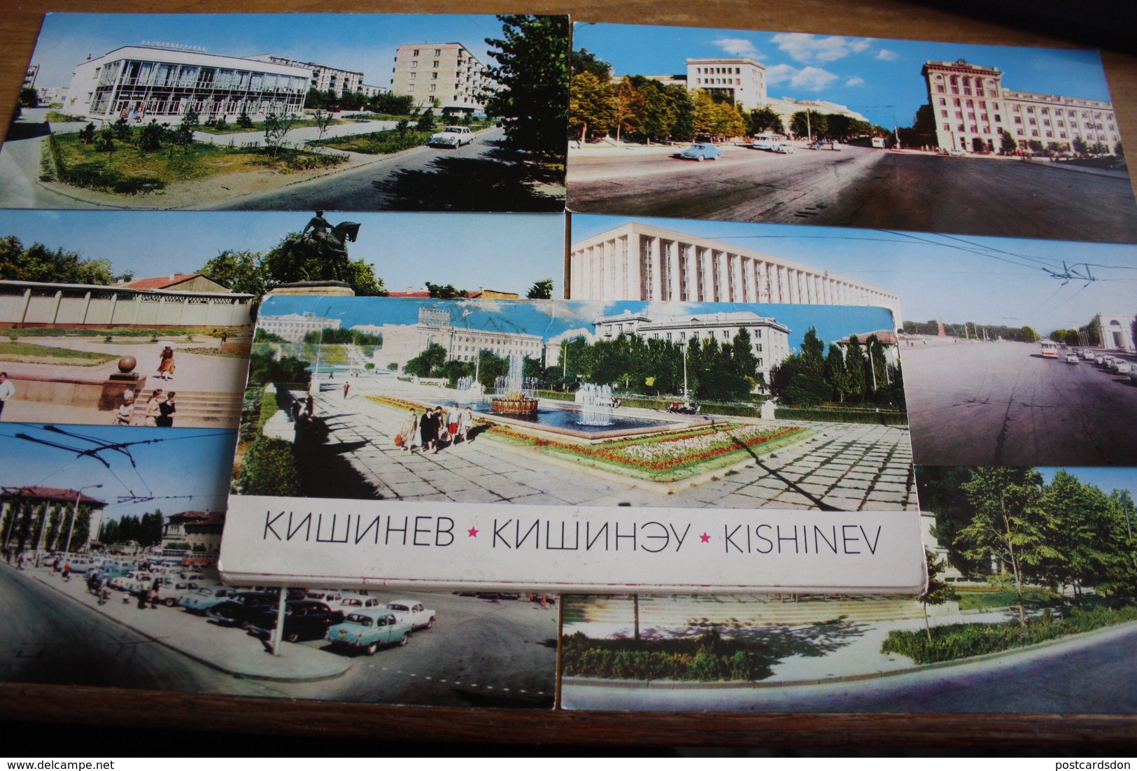 MOLDOVA. Kishinev Capital. 12 POSTCARDS LOT . 1967 - Moldova