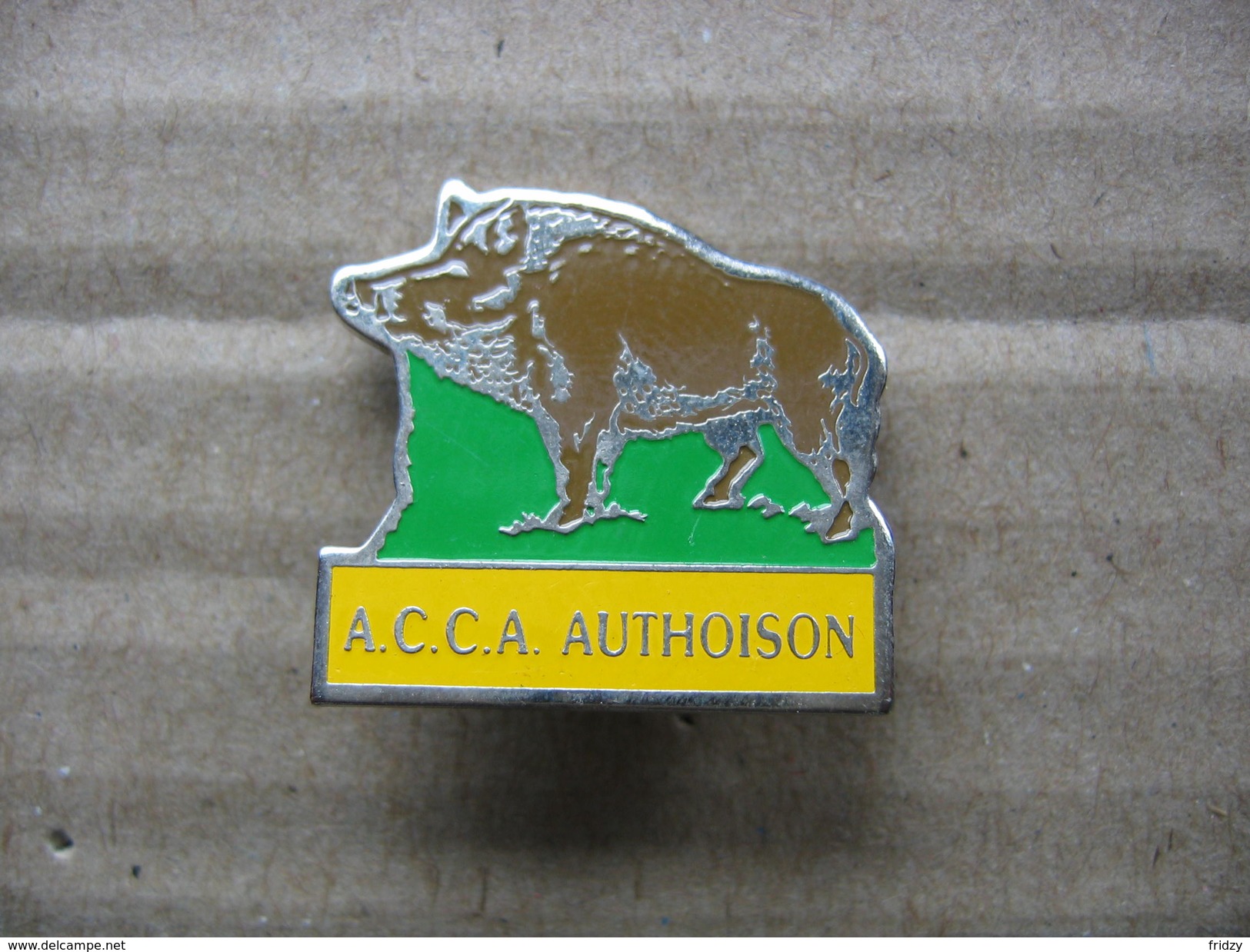 Pin's  ACCA De La Commune De AUTOISON (Association Communale De Chasse. Agréée). Sanglier - Animaux