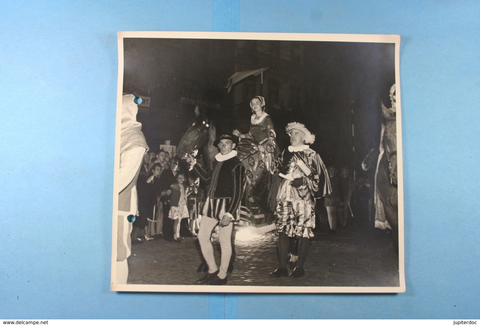 24 Photos Du Carnaval De Binche 1949, 1950, 1951 - Lieux