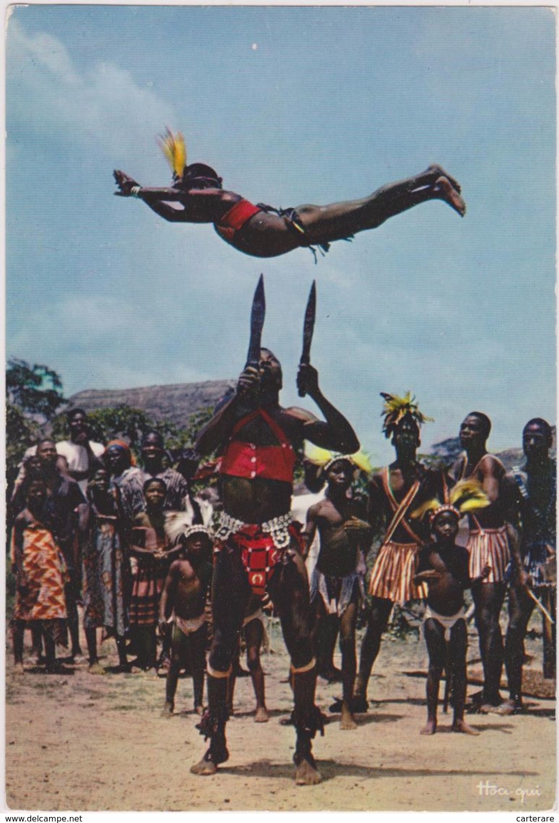 AFRIQUE,TOGO,DANSE DES COUTEAUX,artiste Noir,enfant Voltigeur à Plume,prise De Risque Important,édition HOA-QUI - Togo