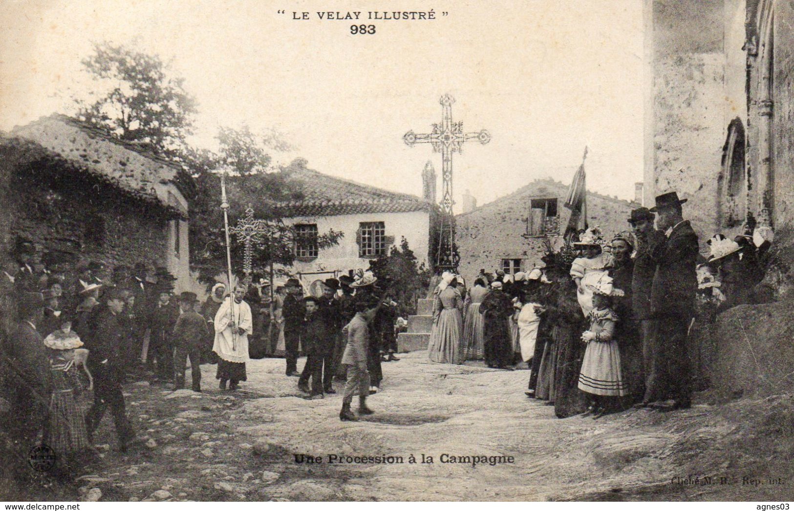 VELAY  ILLUSTRE   -  Une Procession A La Campagne - Editeur Marguerit  Bremond - Le Puy (haute Loire) - Autres & Non Classés