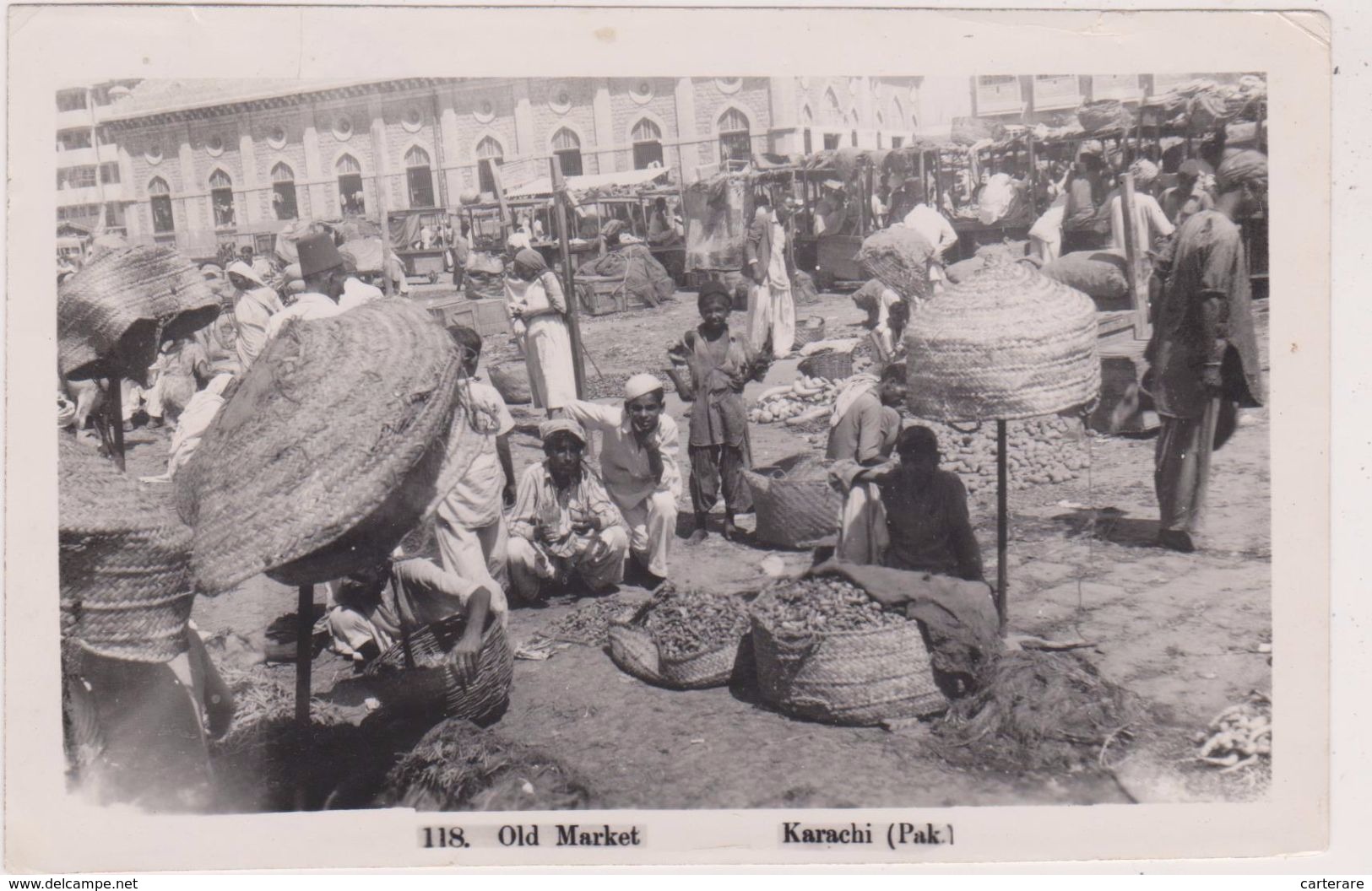 Carte Photo,asie, Rare Pakistan,KARACHI 1954,OLD MARKET,le Marché,système Débrouille,légume,fruit,métier,marchand,rare - Pakistán