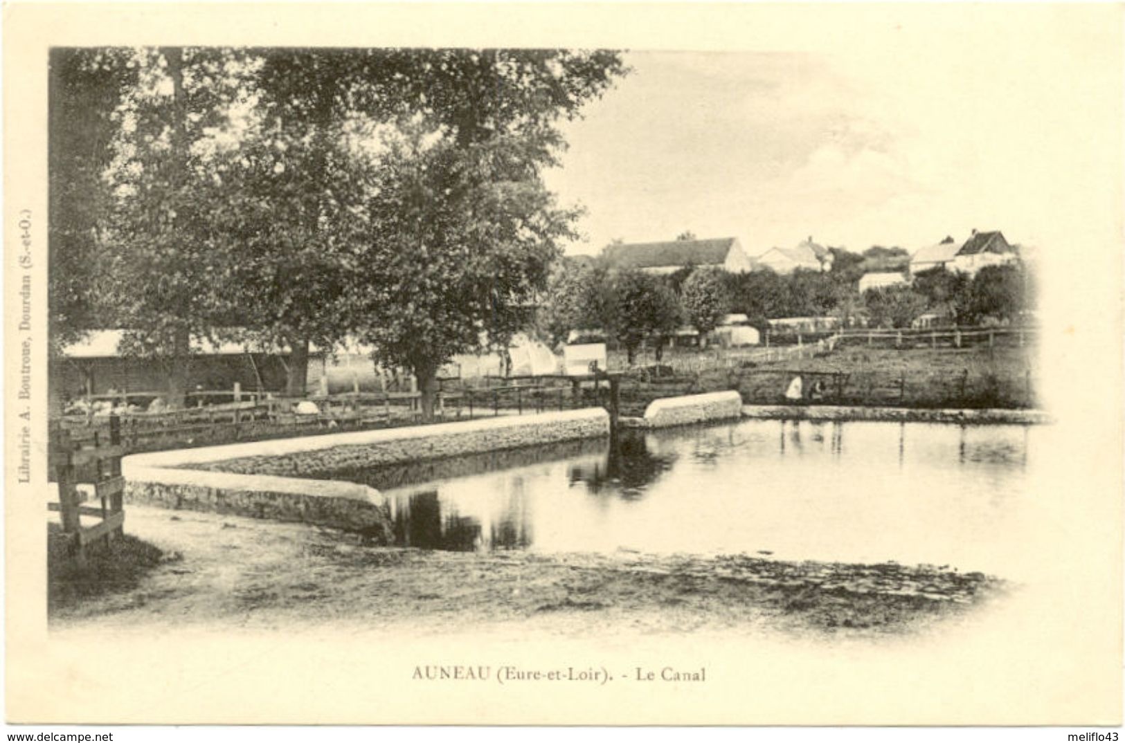 28/ CPA 1900 : Auneau - Le Canal - Auneau