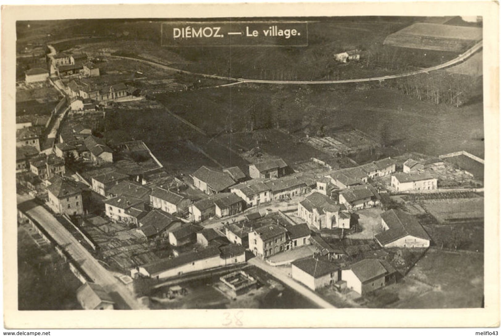 38/ CPSM : Diemoz - Le Village - Diémoz