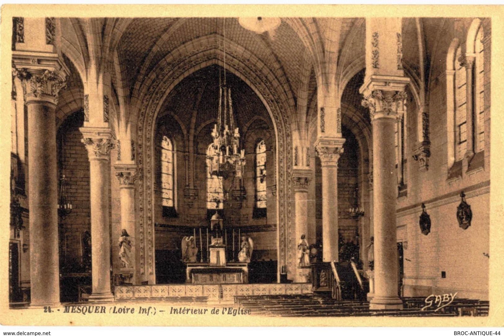 CPA N°4328 - LOT DE 2 CARTES DE MESQUER - INTERIEUR DE L' EGLISE - Mesquer Quimiac