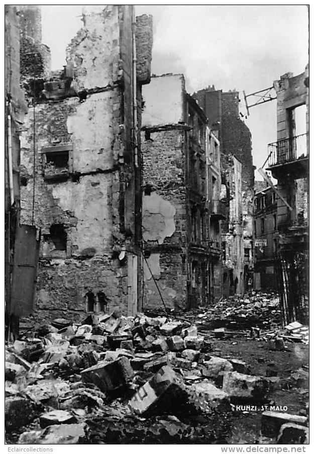 Saint Malo     35     Après La Bataille D'Août 1944  . Rue De Chatillon   10x15      (voir Scan) - Saint Malo