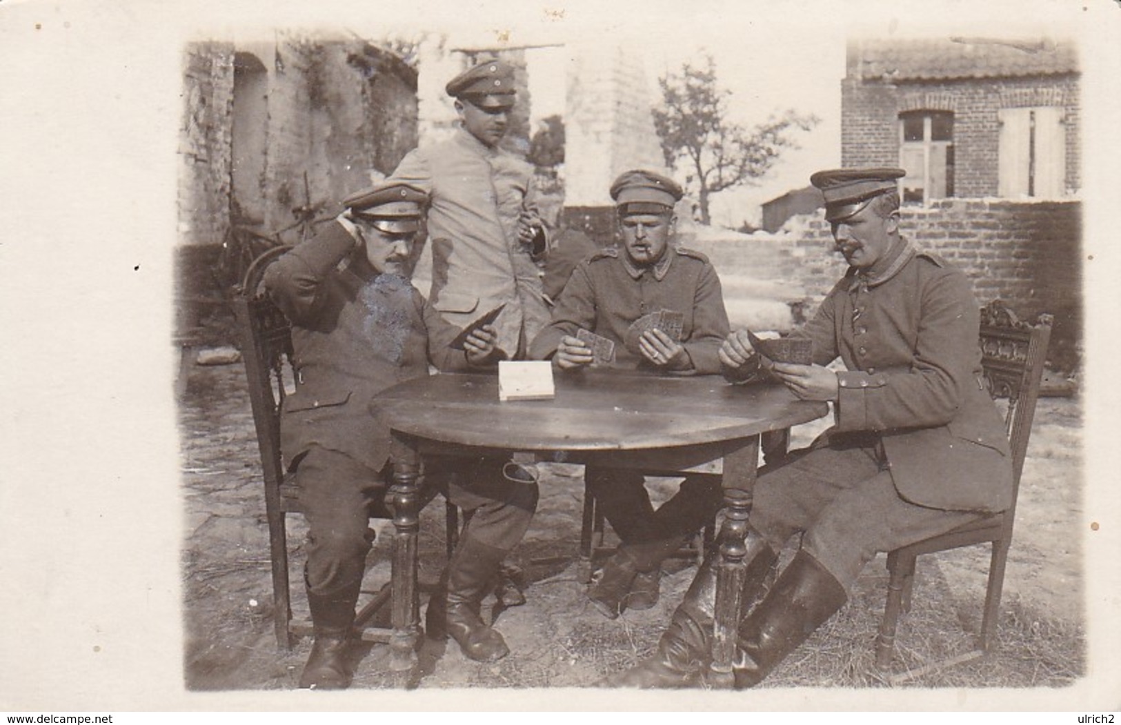 AK Foto Gruppe Deutsche Soldaten Beim Kartenspiel - 1. WK (29845) - Guerre 1914-18