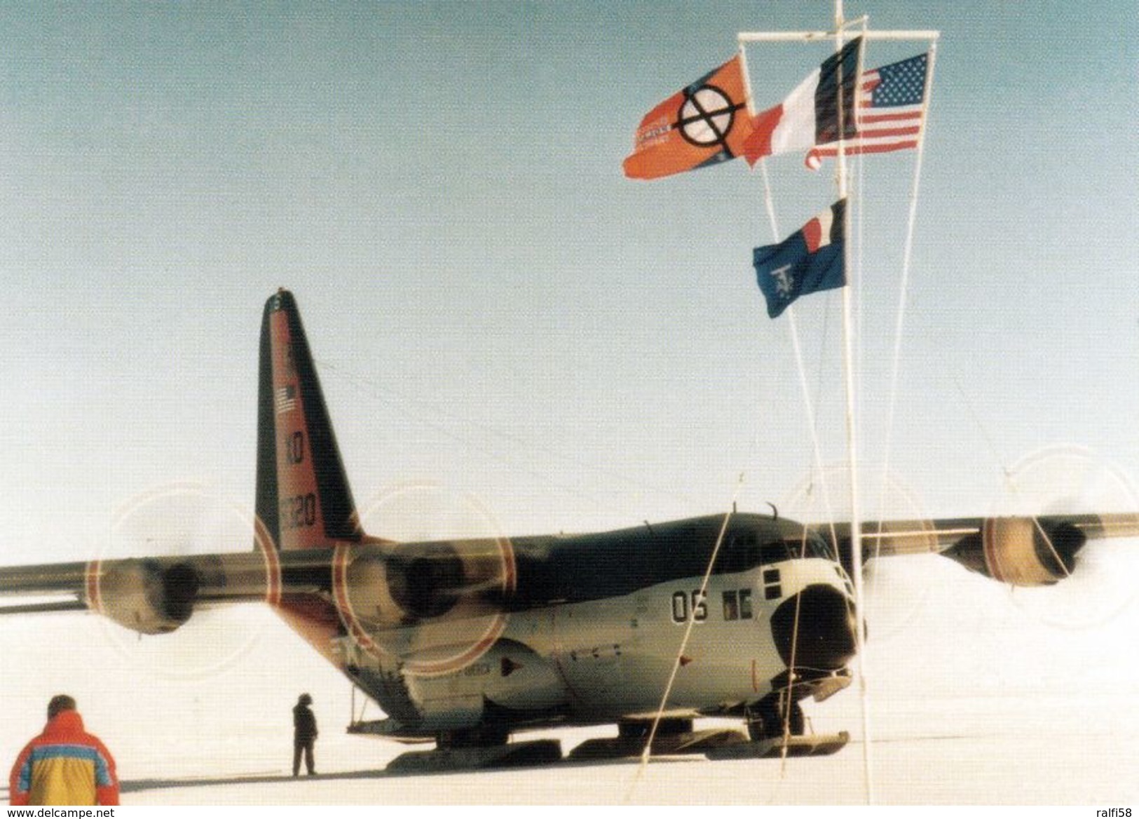 1 AK Antarctica Antarktis * Hercules C-130 - Prepairing For Flight From Williams Ice Field To Dome Concordia * - Sonstige & Ohne Zuordnung