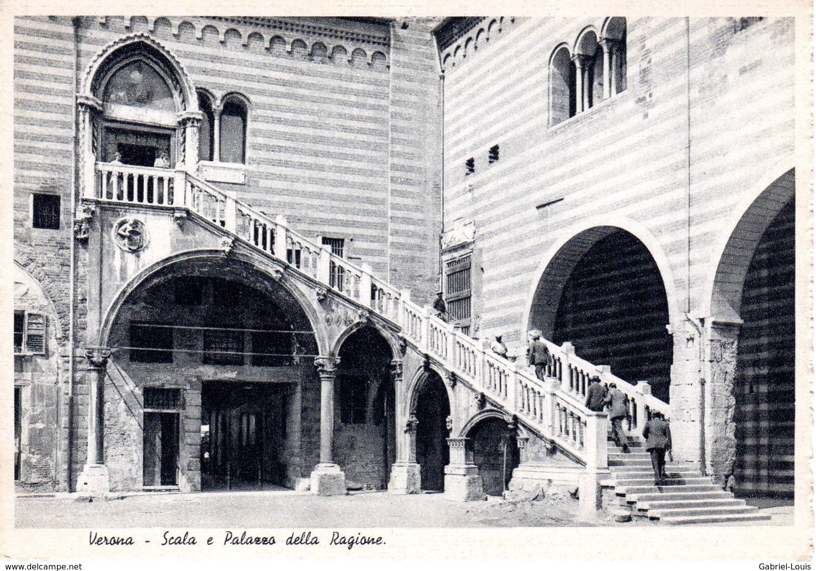 Verona - Scala E Palazza Della Ragione - Verona