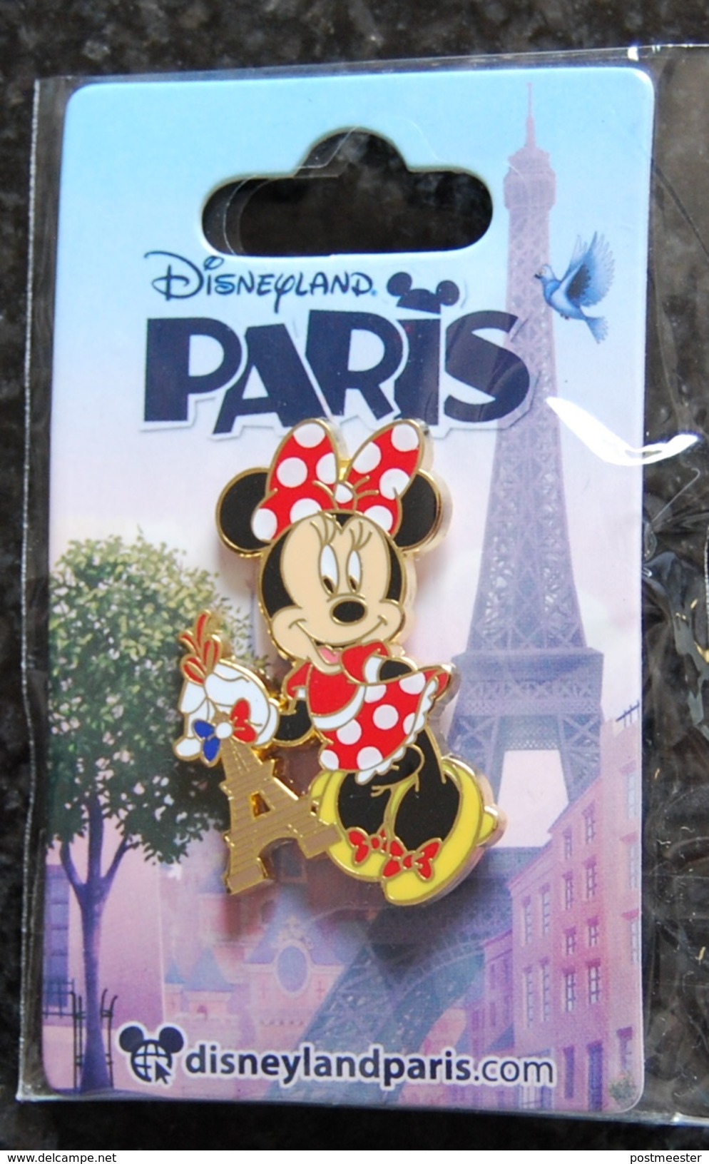DLP - Minnie Holding Eiffel Tower - Disney