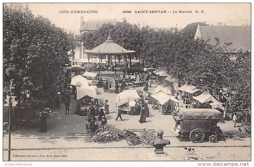 Saint Servan     35           Le Marché . Kiosque A Musique        (voir Scan) - Saint Servan