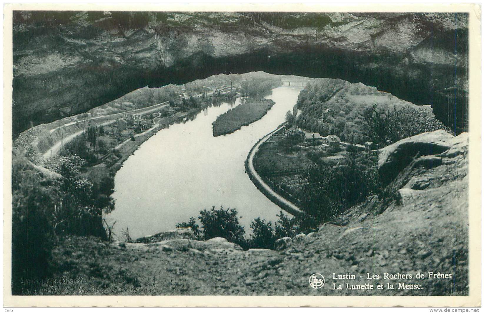 LUSTIN - Les Rochers De Frênes - La Lunette Et La Meuse - Profondeville