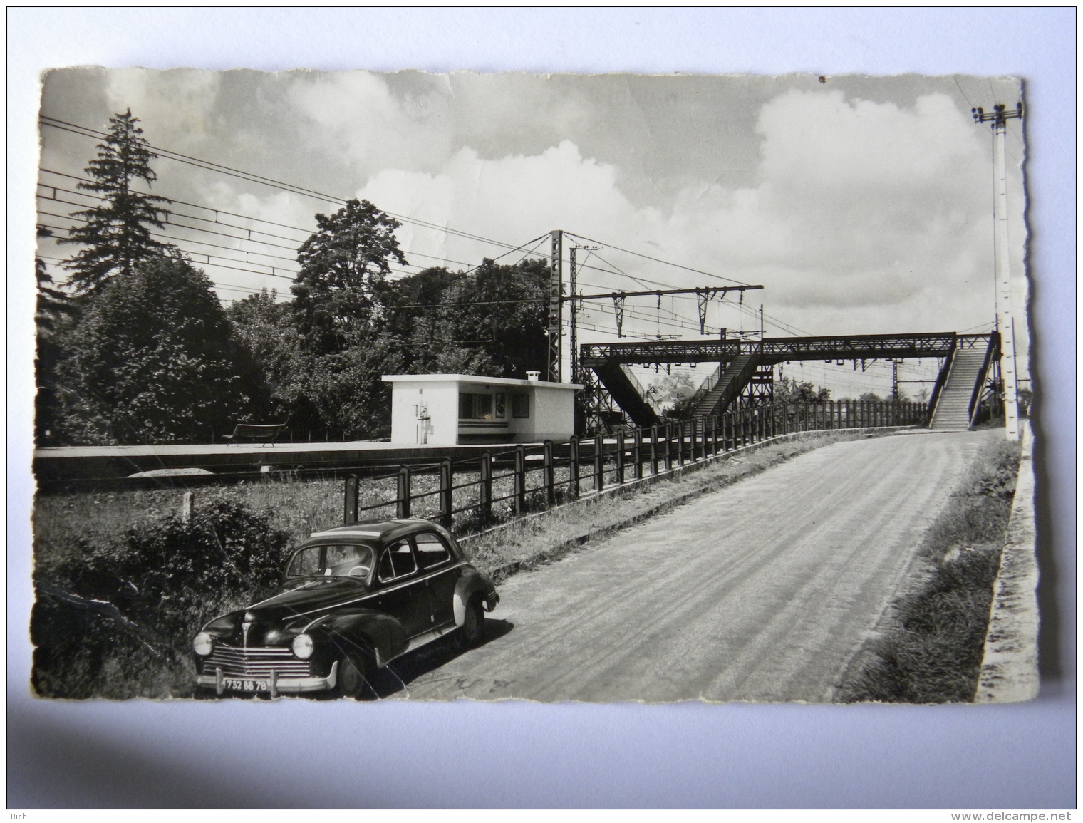 CPSM (77) Seine Et Marne - LE MEE - La Gare (pliures) - Le Mee Sur Seine