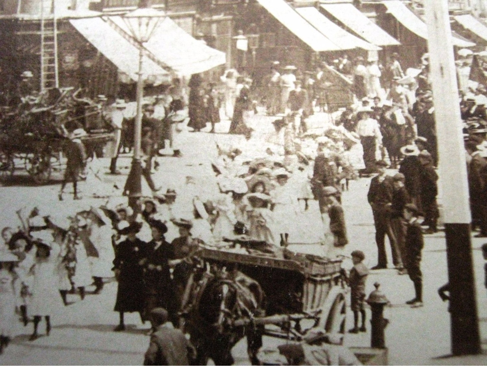 ENGLAND - 1905 DUNSTABLE HIGH STREET PARADE - REAL PHOTO - GREAT PRIVATE CARD  - LOW START - DON'T MISS OUT!! - Hertfordshire