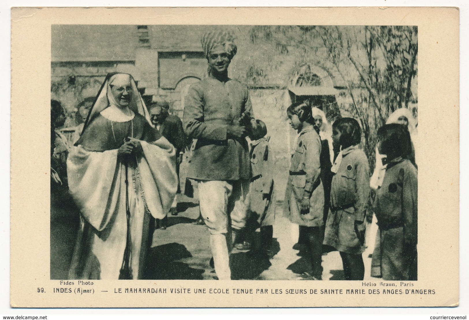 CPA - AJMER (Indes) - Le Maharadjah Visite Une école Tenue Par Les Soeurs De Sainte Marie Des Anges D'Angers - Indien