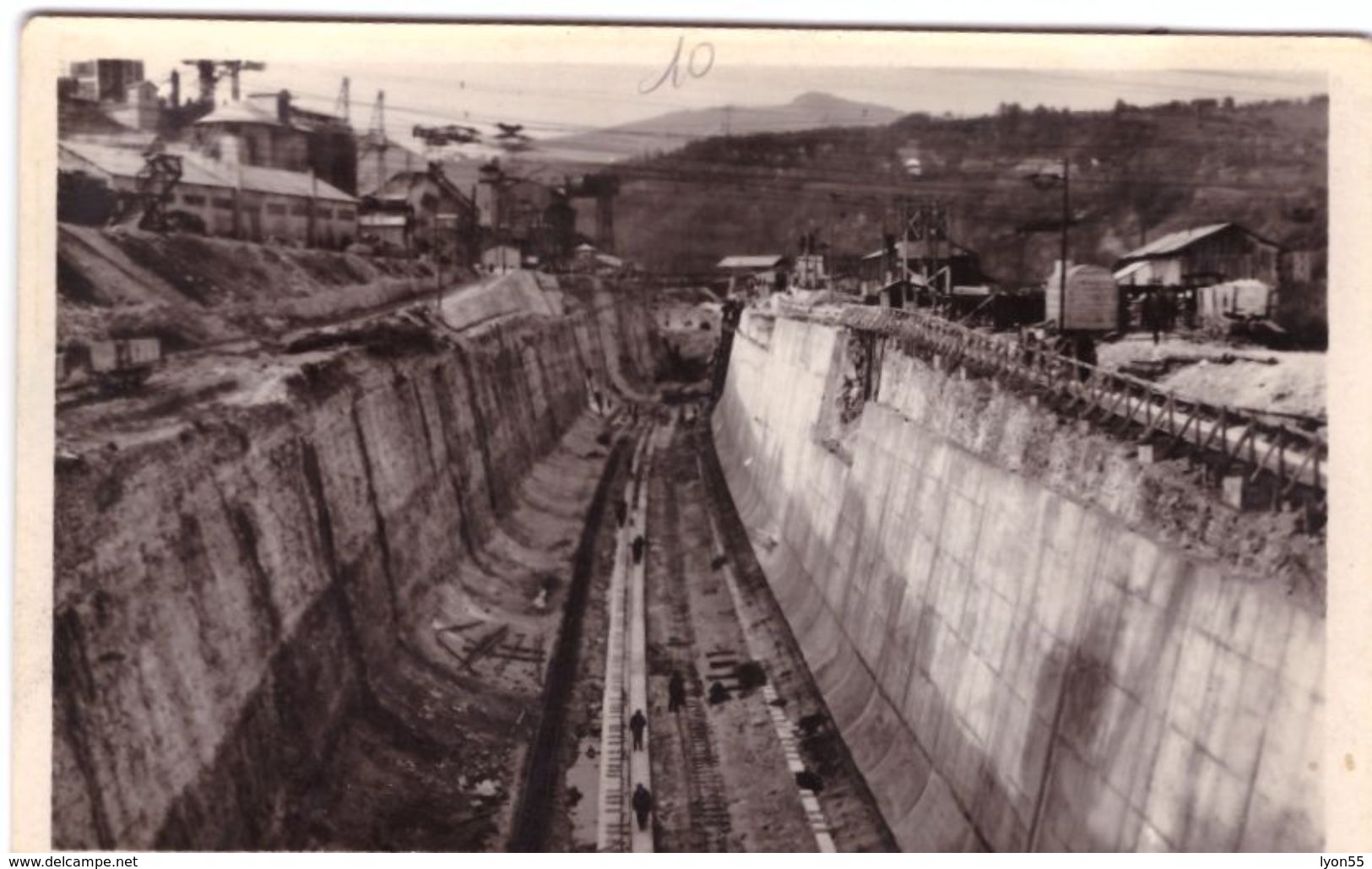 Genissiat Barrage Canal évacuateur Mai 1947 - Génissiat