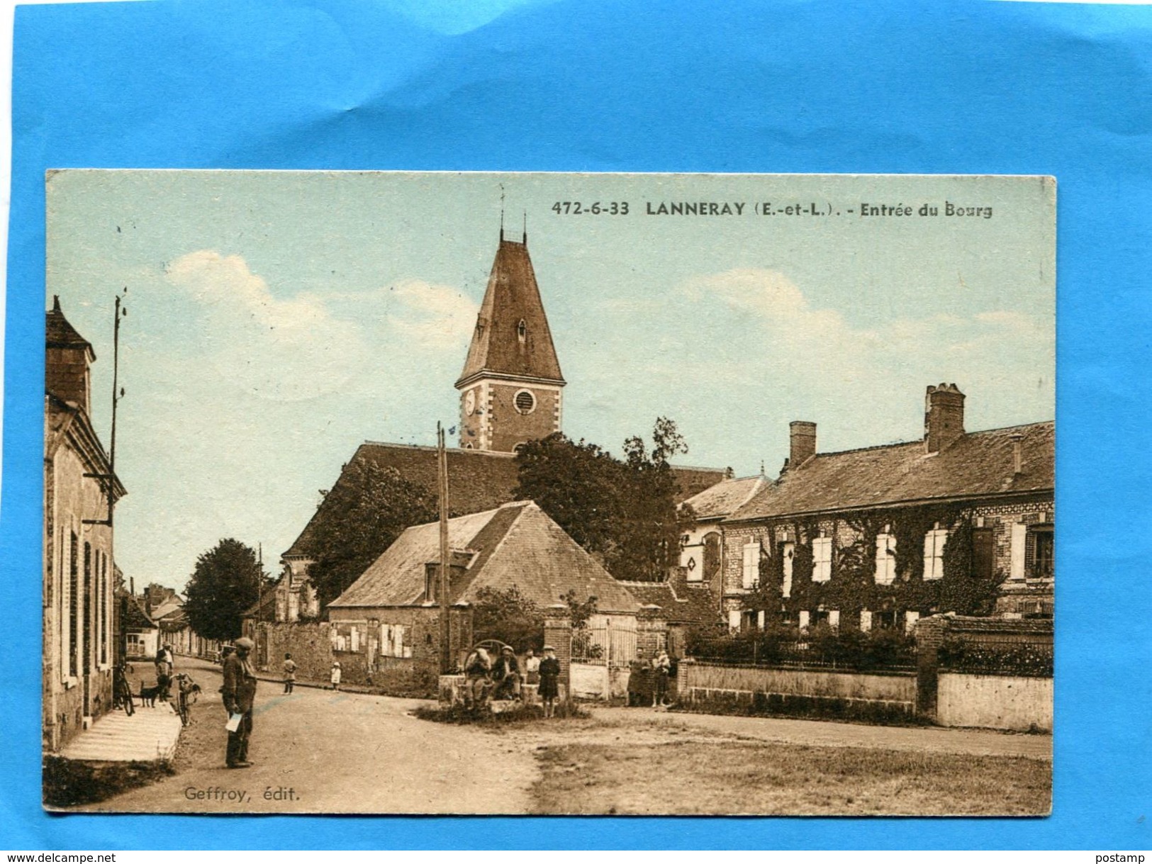 LANNERAY-entrée Du Bourg Animée-a Voyagé En1951 édition Geffroy - Autres & Non Classés