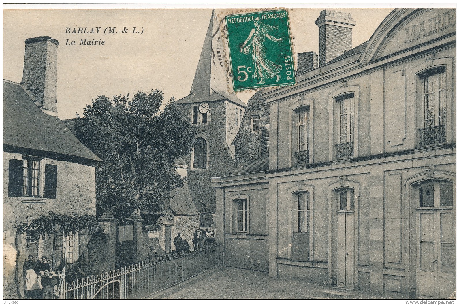 CPA 49 RABLAY SUR LAYON La Mairie, Animée - Thouarce