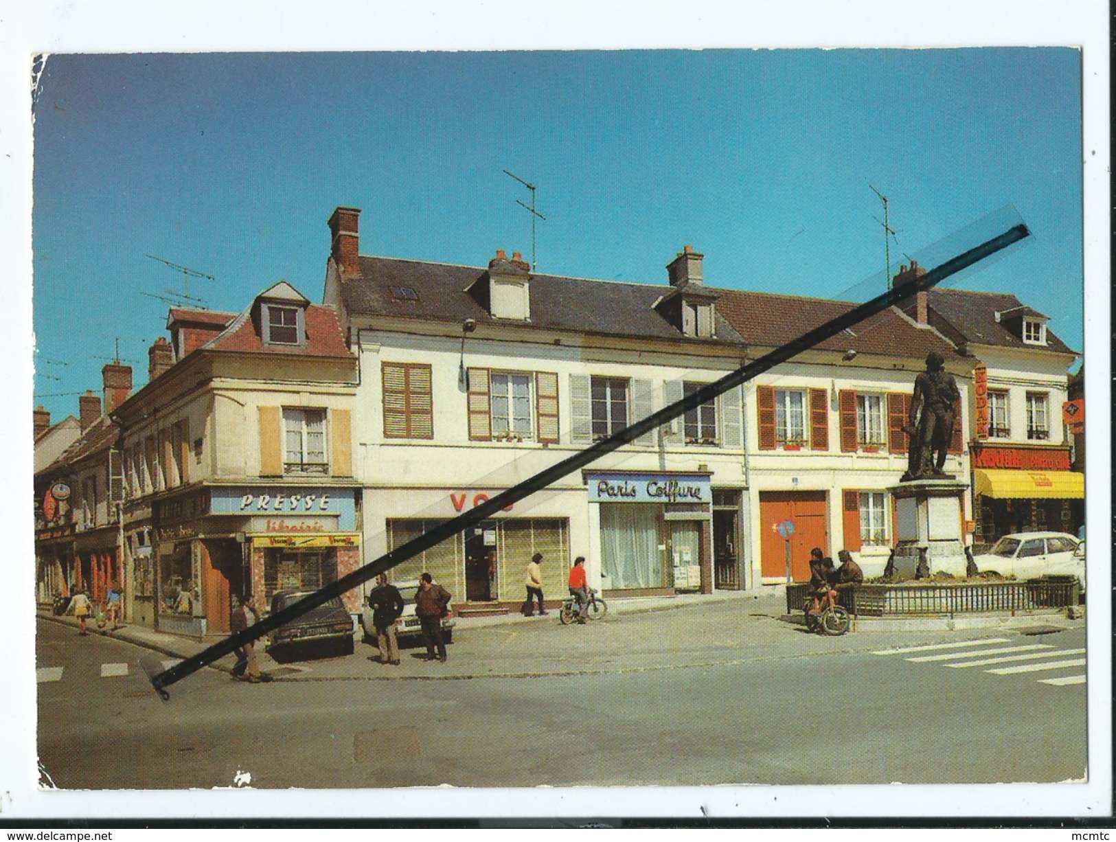 CPM -  Liancourt - Place De La Rochefoucauld Et Rue Pasteur - Liancourt