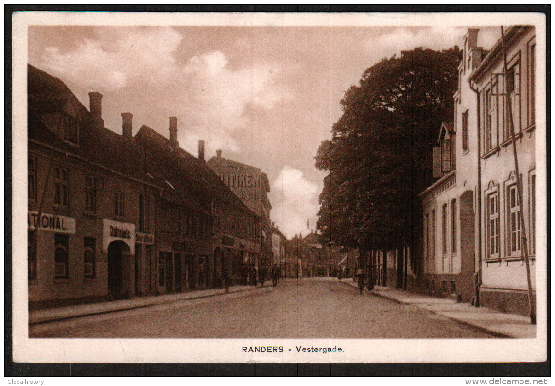 DD1832   DENMARK RANDERS VESTERGADE   POSTCARD - Denemarken