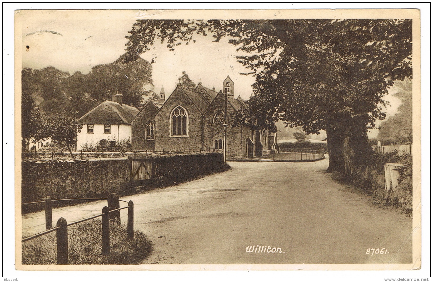 RB 1168 -  1950 Postcard - Williton Village &amp; Church - Somerset - Altri & Non Classificati