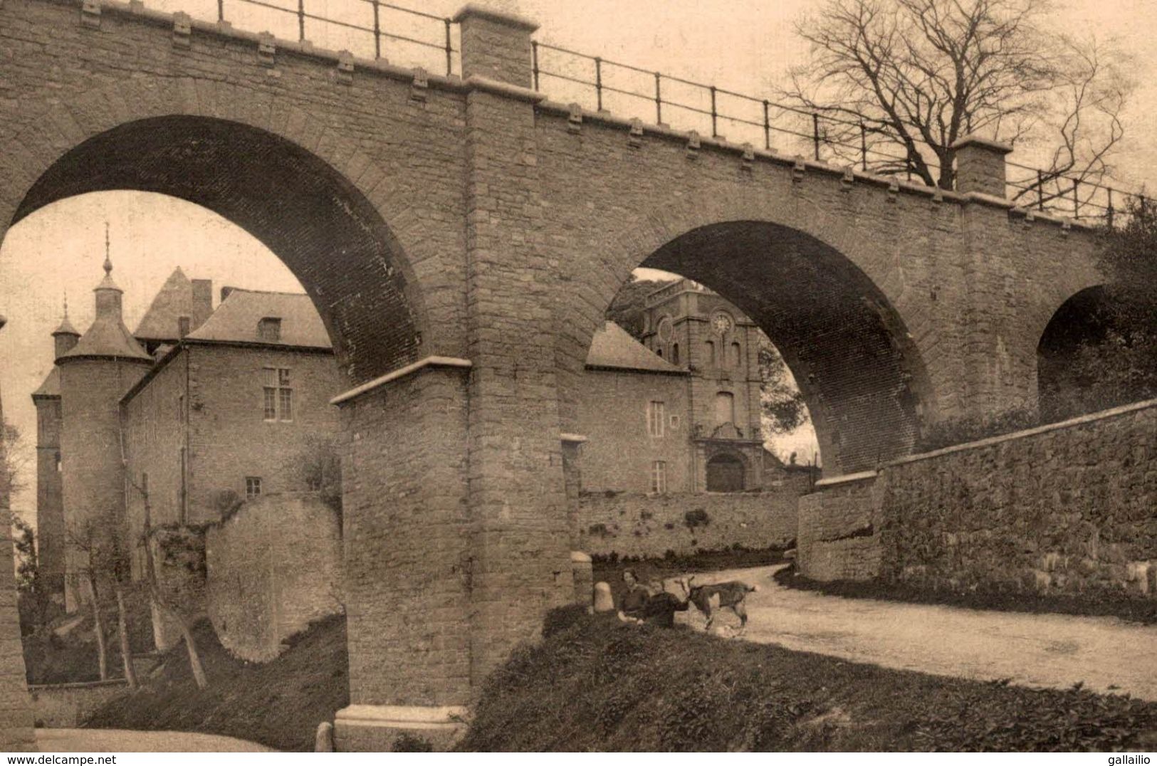 VIEUX CHATEAU D'ECAUSSINES LALAING FACADE OUEST ET SUD VUES SOUS LES ARCHES DU VIADUC - Ecaussinnes