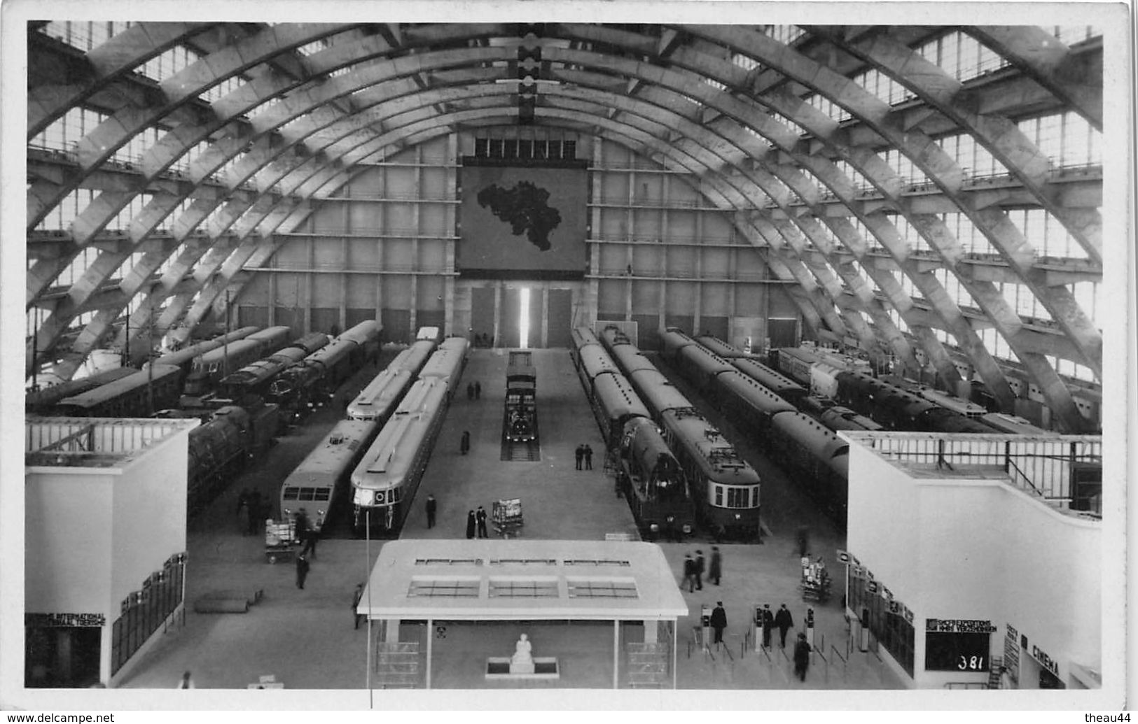 Carte-Photo - BELGIQUE - BRUXELLES - Vue Intérieure Du Grand Palais - Exposition De 1935 - Trains, Locomotives - Public Transport (surface)