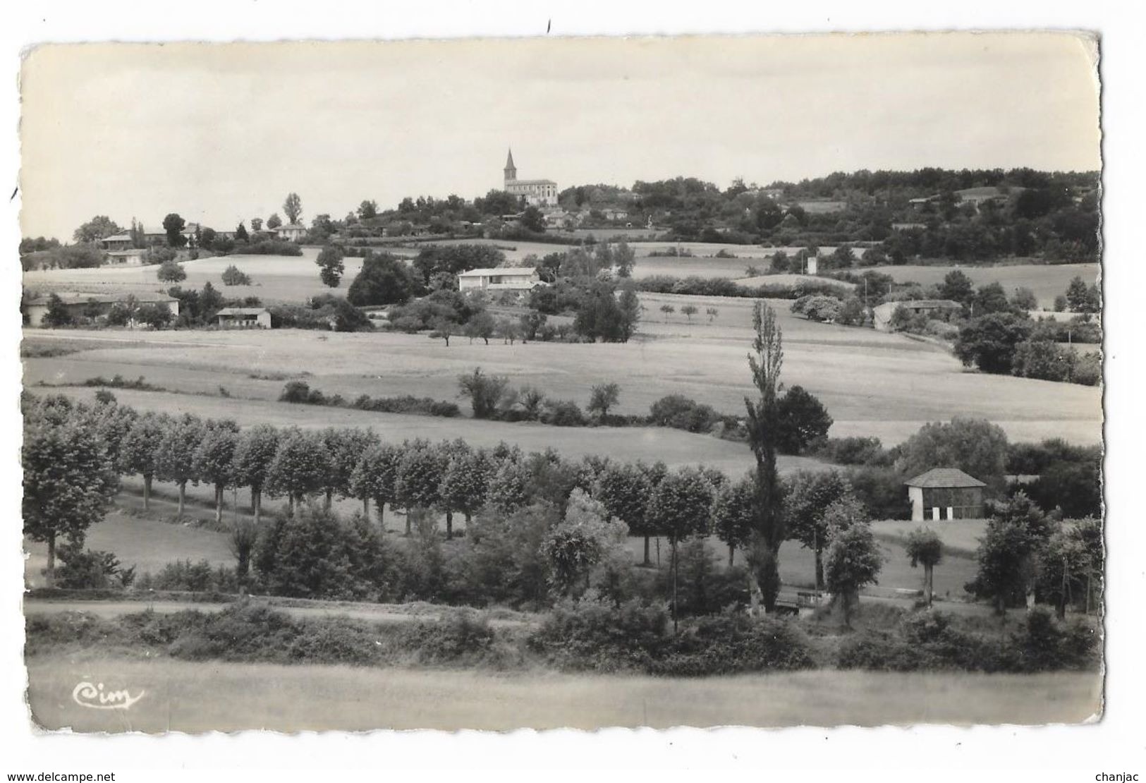 Cpsm: 65 CASTELNAU MAGNOAC (ar. Tarbes) La Plaine Et L'Eglise De Larroque  1958  CIM  N° 17 (rare) - Castelnau Magnoac