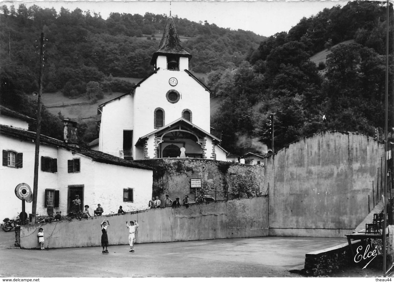 ¤¤  -  ARNEGUY   -  L'Eglise Et Le Fronton  -  Pelote Basque   -  ¤¤ - Arnéguy