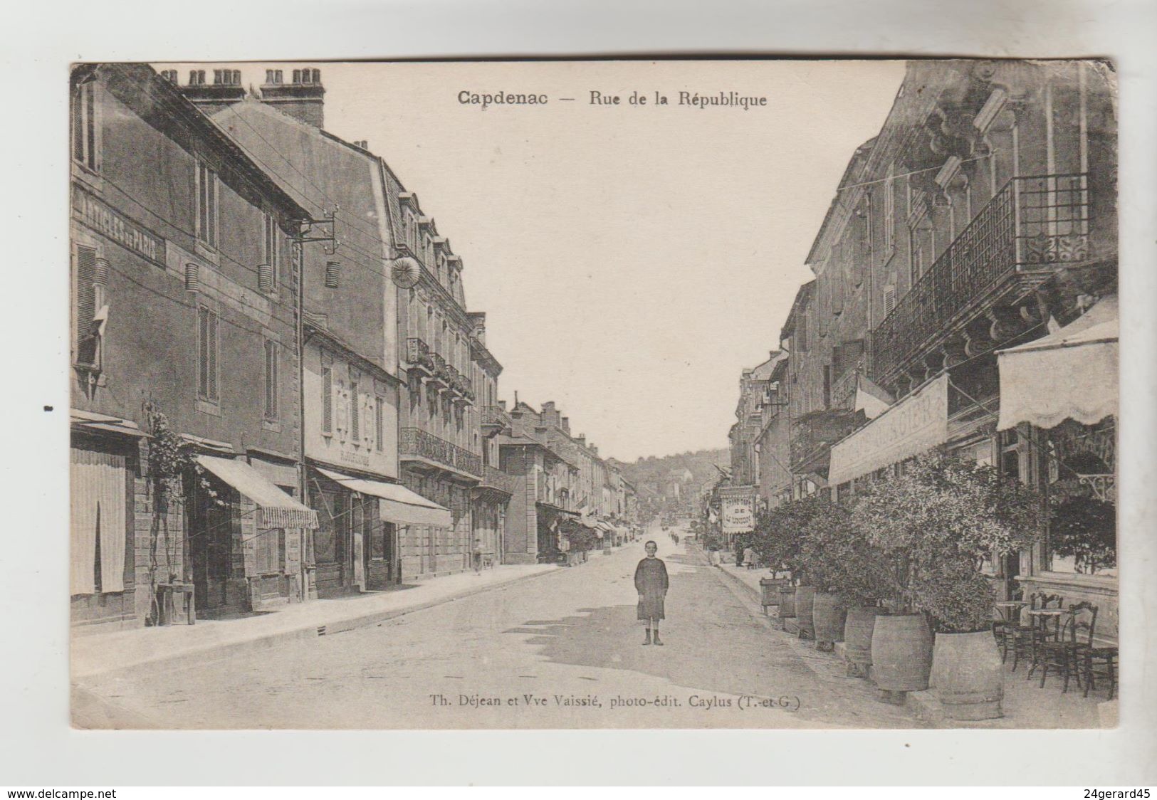 CPA CAPDENAC (Lot) - Rue De La République - Other & Unclassified