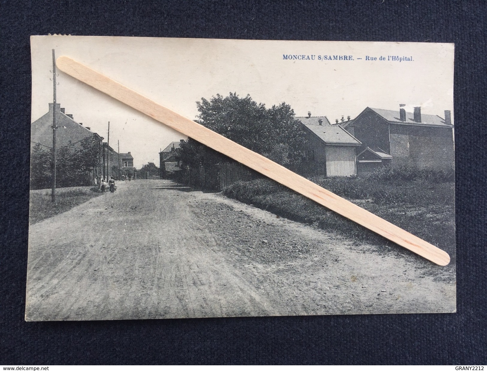 MONCEAU S/SAMBRE " Rue De L'Hôpital " Panorama , Animée ( 1936 ) E. DESAIX - Charleroi