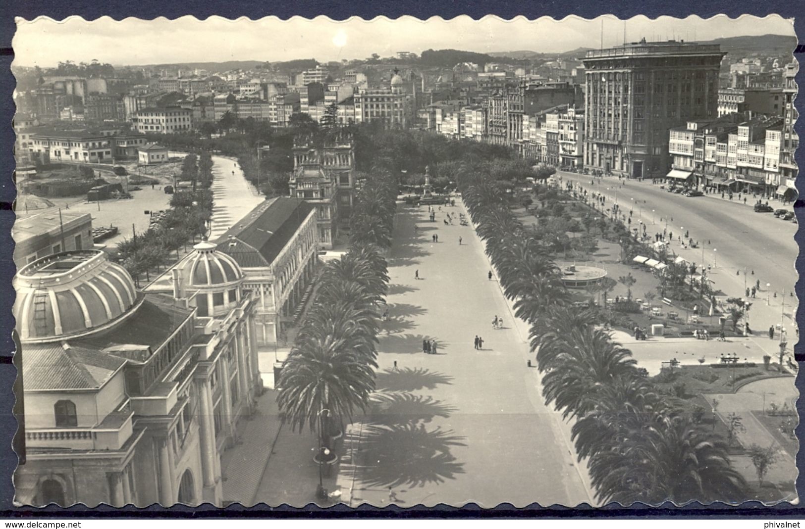 1958 , GALICIA , CORUÑA  - PASEO CENTRAL DEL PARQUE MÉNDEZ NÚÑEZ , CIRCULADA - La Coruña