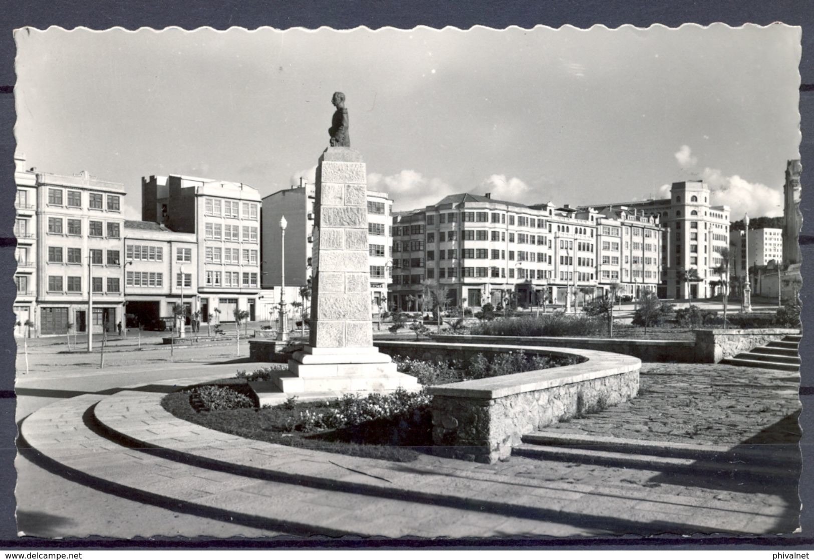 1962 , GALICIA , CORUÑA  - PLAZA DE PORTUGAL , CIRCULADA - La Coruña