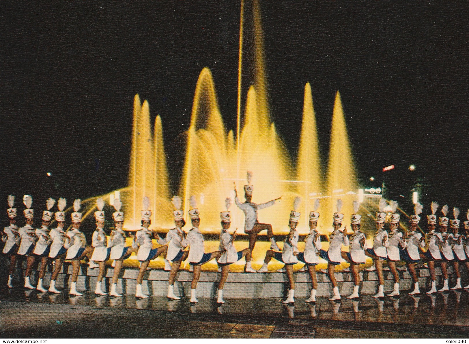 CP  87  LIMOGES   Majorettes  ( Double  Carte ) - Limoges