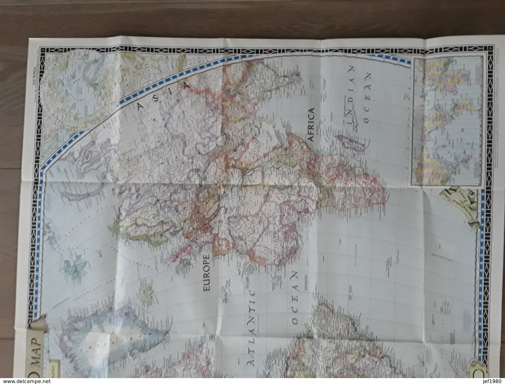 THE WORLD MAP WERELDKAART 1951 Afmetingen 105cm  Op 65 Cm Perfecte Staat - Cartes Géographiques