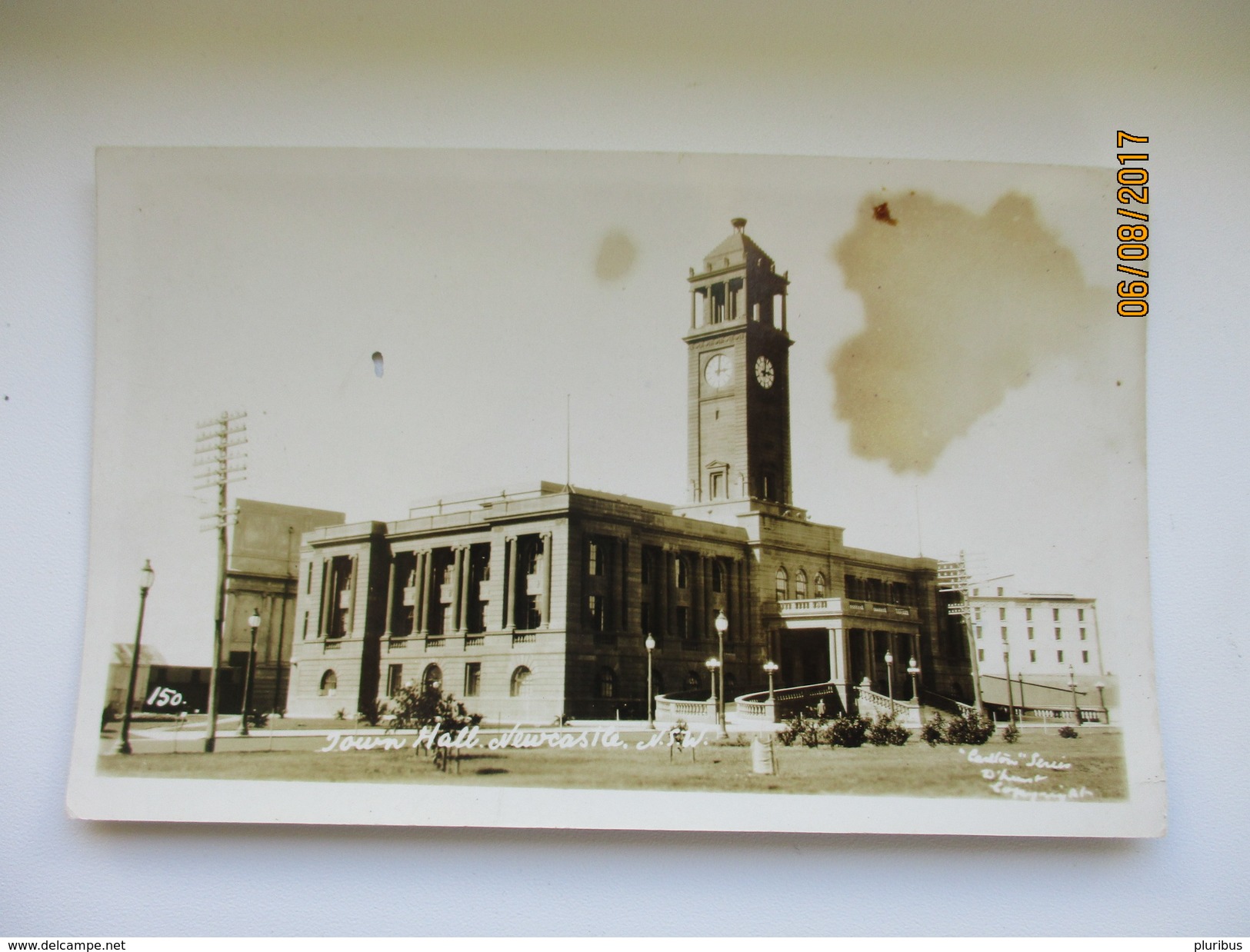 AUSTRALIA   TOWN HALL NEWCASTLE  NSW  , Old Postcard  , 0 - Newcastle